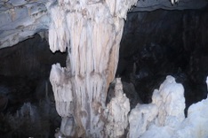 New cave discovered at Thanh Hoa mountain