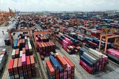 Vietnam aims for 454 billion USD export revenue amidst global headwinds