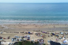 13 people in Quang Ngai swept away by waves in one afternoon
