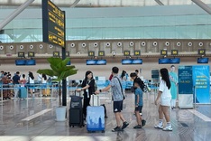 Vietnamese airports serve over 2 million passengers during holiday