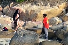 Man caught flashing women on Nha Trang beach