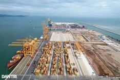 Two modern container terminals opened in northern Vietnam
