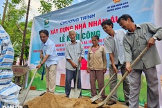 Dantri builds house for poor mother in Phu Yen