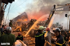 Hanoi calls on all households to equip fire extinguishers