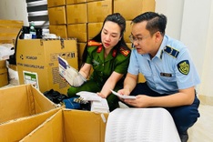 Hanoi pharmacist arrested for producing 100 tonnes of counterfeit products