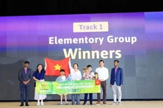 Vietnamese students win first prize at Codeavour 6.0 International in Qatar