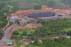 Coal dust blankets homes and schools in Quang Tri
