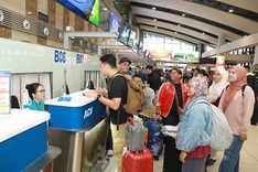Vietnam sees robust growth in air transport market over past decade