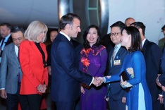 French President starts state visit to Vietnam
