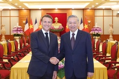 Vietnam treasures multifaceted collaboration with France: Party chief