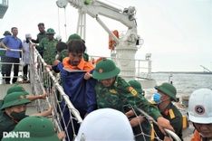 30-tonne diesel spill threatens Ha Tinh waters
