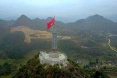 Lung Cu flag tower temporarily closed for restoration