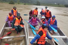 Four missing, over 30 sites cut off in Quang Binh after heavy rains