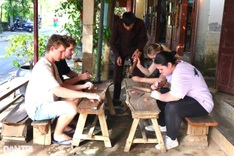 Tourists explore new village market in Hoi An