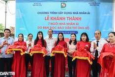 Dantri completes seven houses for low-income Phu Tho families