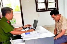 Binh Dinh police indict company director for producing fake coffee