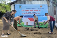 Two disadvantaged families in Phu Yen to receive new homes