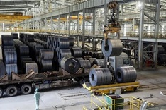 Steel traders face mounting pressure as major producers return home