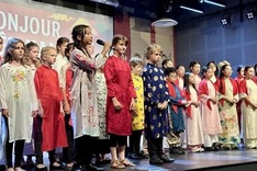 Vietnamese youth take centre stage in Paris festival