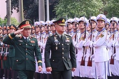 Vietnam, Thailand pledge to deepen military ties
