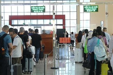 Cross-border tourism, trade rebound at Huu Nghi international border gate