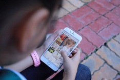 HCM City to ban student phone use in schools amid screen addiction concerns