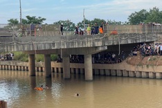 Three dead after car plunges into river in Nghe An
