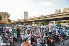 Hanoi plans support for motorbike switch ahead of 2026 fuel ban