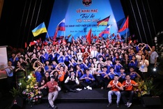 Over 100 overseas Vietnamese youths join summer camp