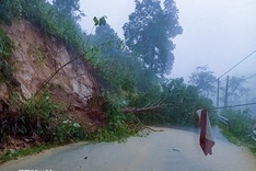 Floods and landslides severely damage roads in Dien Bien