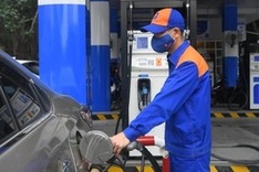 Petrol prices exceed VND 20,000 per litre after government adjustment