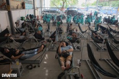 Electric vehicle charging cafes trend in Ho Chi Minh City