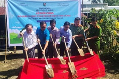 Dantri starts building three houses for disadvantaged families in Ca Mau