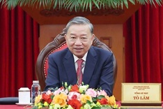 Vietnamese and Cambodian leaders hold phone talks to boost cooperation