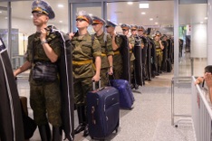Russian military arrive in Hanoi for National Day parade