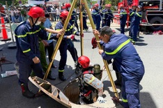 Two workers found dead in ​eight​-m​etre-deep sewer in Da​nang