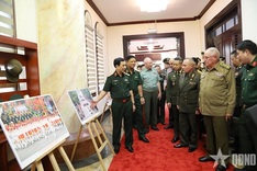 Vietnam seeks stronger defence ties with foreign countries