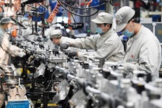 PMI holds at 50.4 in August despite tariff-driven drop in orders