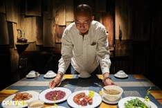 Hanoi restaurant offers diners a mystery menu