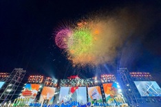 Quang Ninh hosts first-ever Mid-Autumn parade