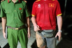 Two Dutch tourists rescued after getting lost in deep forest in Quang Tri