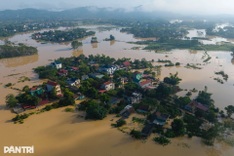 Rising Cau River water isolates over 1,200 households in Hanoi