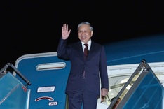 Party chief leaves Hanoi for state visit to DPRK