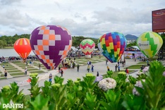 Lam Dong Hot Air Balloon and Art Festival opens in Dalat