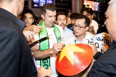 Football legends Kaka and Figo arrive in Vietnam for Legends Match