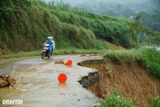 Landslides damage Pu Luong village after typhoons