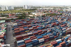 Vietnam exports on track for record in 2025 as shipments surge
