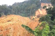 Three people missing after Danang hill collapse