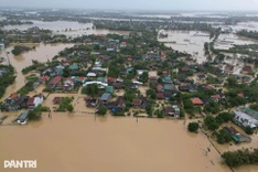 Hue evacuates hundreds of households as floodwaters rise to 5 metres