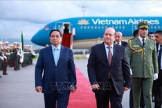 PM Pham Minh Chinh, spouse begin official visit to Algeria